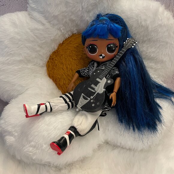 LOL Surprise OMG Downtown BB Fashion Doll Blue Hair (SKU: 320TO) - Picture 1 of 16